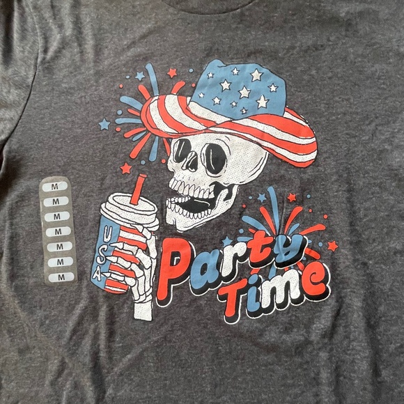 Brand New "Party Time" T-shirt-Unisex size Medium - Picture 2 of 7